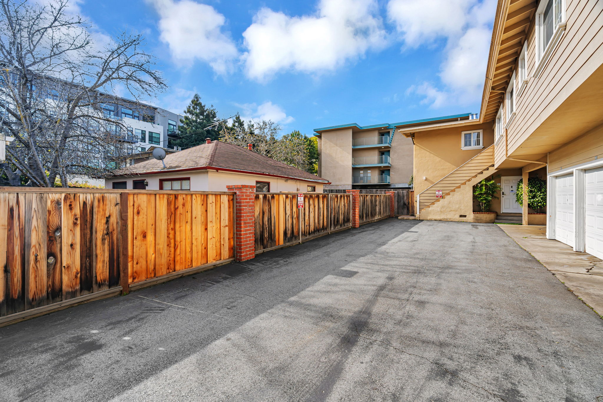 Miller Apartments photo 3